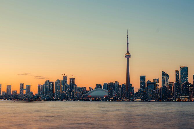 1-Hour Toronto Harbour Tour with Live Narration - Timing Your Departure From Queens Quay: Make It Easy on Yourself