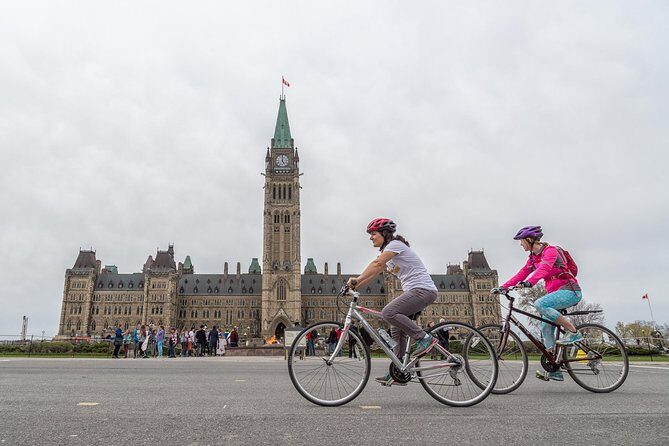 2-Hour Ottawa Express City Bike Tour - National War Memorial: starting with a moment of focus