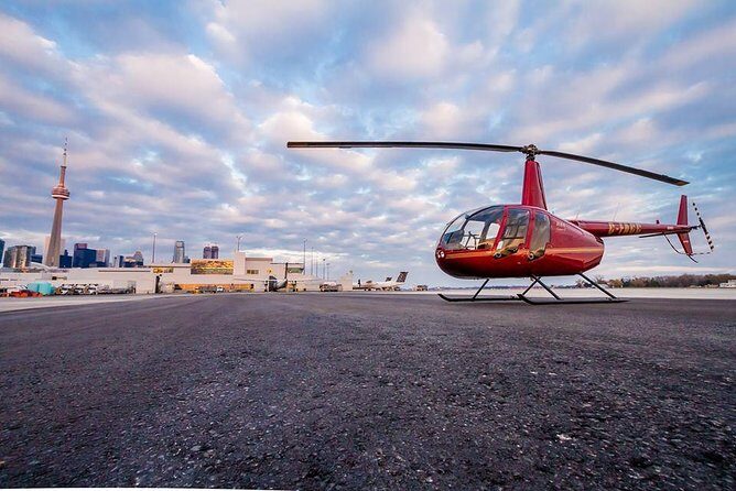 20 km Helicopter Tour over Toronto - Downtown Takeoff at Billy Bishop: Why This Feels Faster Than It Should