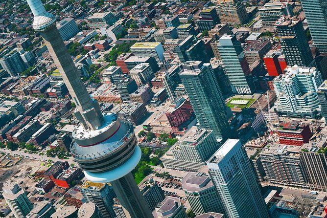 20 km Helicopter Tour over Toronto - Fort York, the Waterfront, and a Quick Tour of Toronto’s Contrasts