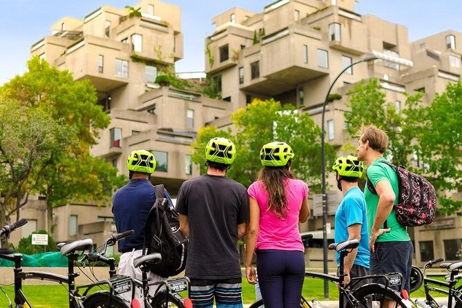 3 Hour Montreal City Bike Tour with Wine or Beer (AM & PM) - Bikes and effort: 21-speed comfort bike vs e-bike
