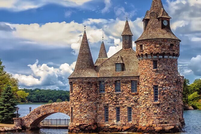 5-Hour 1000 Islands Boldt Castle Stopover Cruise from Gananoque - Zavikon Island and the 1000 Islands Tower: Quick Stops With Real Payoff