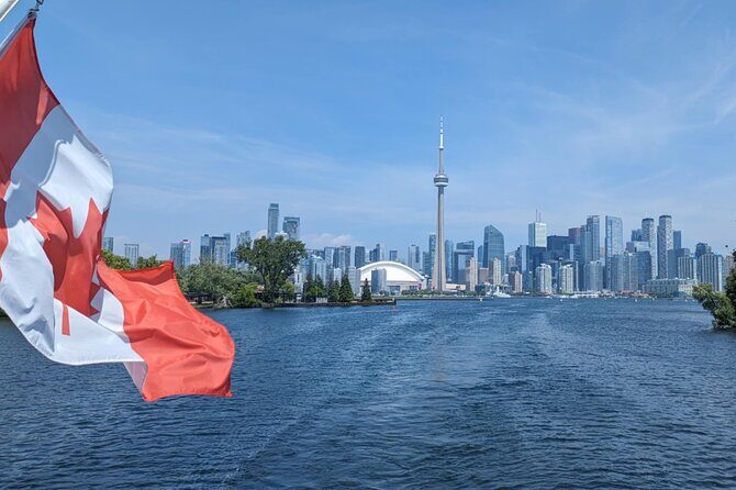 60-Minute Toronto Sightseeing Harbour Tour - CN Tower to Rogers Centre: What You See on the Harbour Loop