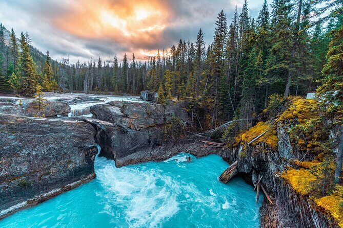 8 Iconic Stops. 12 Comfy Seats. See Banff's Best in First Class. - Crowfoot Glacier: A Quick Icy Glimpse That Still Feels Worth It