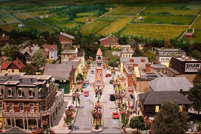 Admission Ticket: Explore Canada in Miniature Scale - Timing your visit: hours, last entry, and avoiding the school-group rush