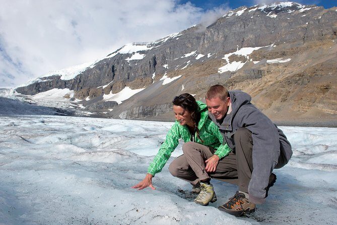 Athabasca Glacier Snow Trip from Banff - Lunch on the Icefields: picnic comfort without decision fatigue