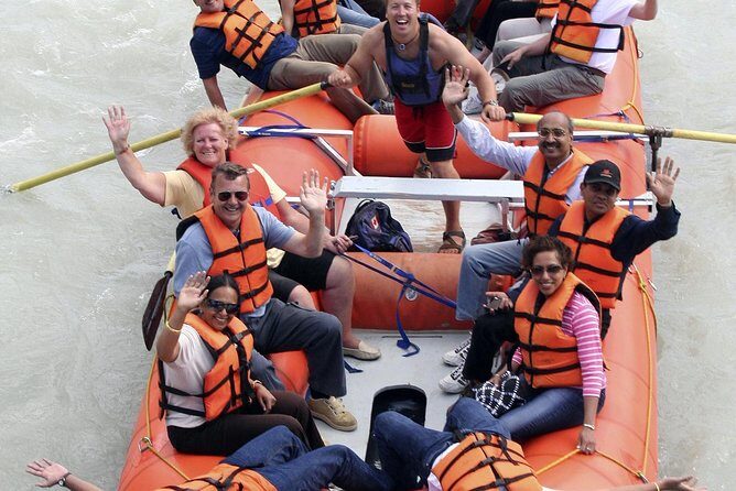 Athabasca River Easy Scenic Raft Trip - Gear and clothing: ponchos help, but they do not promise dry