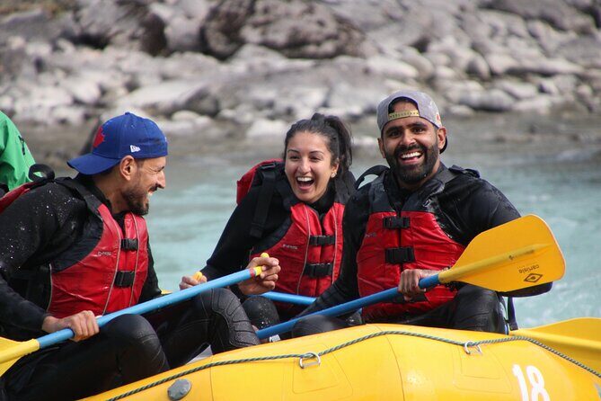 Athabasca River Mile 5 - Guides and safety: the calm behind the splashes
