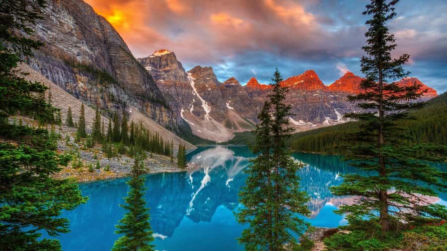 Banff/Canmore: Moraine Lake 1.5h & Lake Louise Half-Day Tour - Banff or Canmore pickup: the easiest way to start
