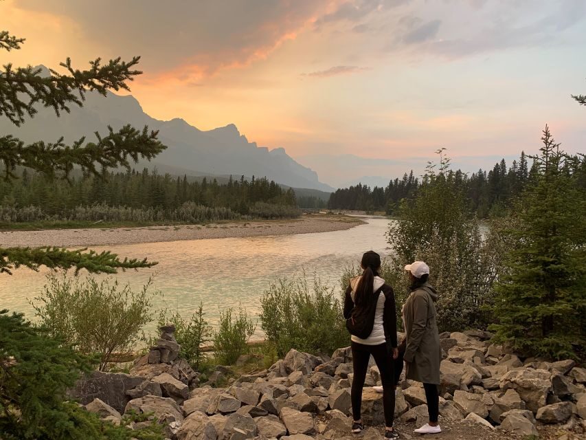 Banff: Guided Sunset and Stargazing Tour - Stargazing stops: constellations, Milky Way odds, and northern lights realism