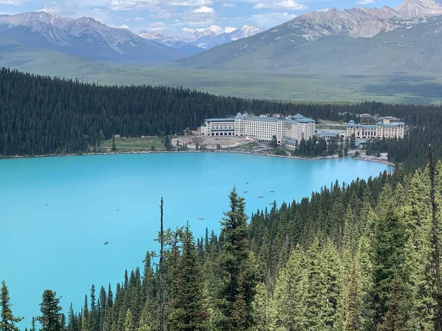 Banff: Lake Louise, Emerald, Marble Canyon and Yoho Tour - Lake Louise and the Fairmont Chateau Area: Your First Iconic Window (1 Hour)