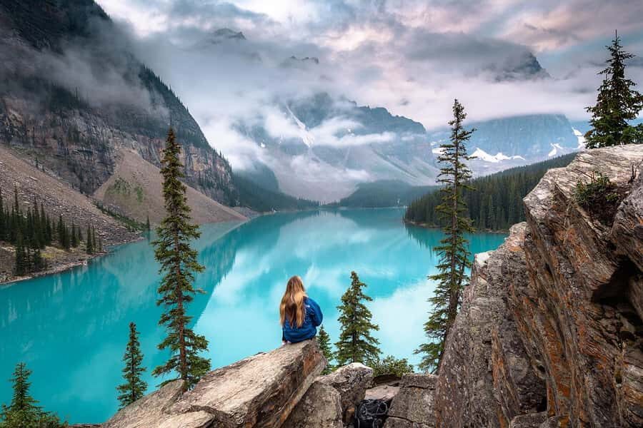 Banff: Lake Louise & Moraine Lake Half Day Tour - Moraine Lake: why the guide matters and where to spend your limited time