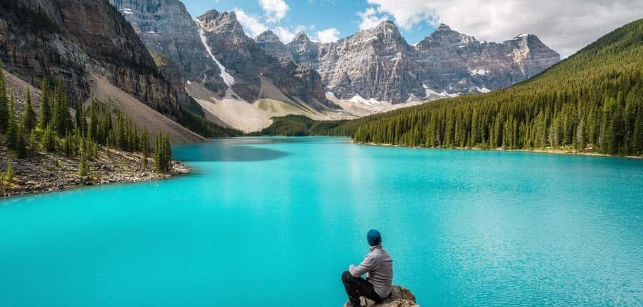 Banff: Lake Louise & Moraine Lake Half Day Tour - The small-group advantage: interaction, pacing, and real-world comfort