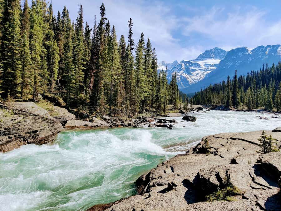 Banff: Moraine Lake, Lake Louise, Emerald Lake and Yoho Trip - Key Things I’d Prioritize Before You Go