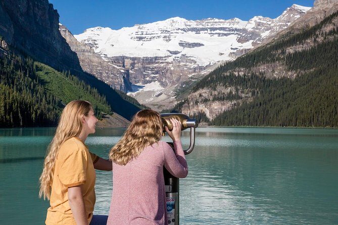Banff National Park Tour with Lake Louise and Moraine Lake - Lake Louise: 30 Minutes to See the Chateau and the Color