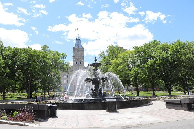 Best of Quebec City: Panoramic Bus Tour with Local Guide - Plains of Abraham photo stop: a quick look with real context