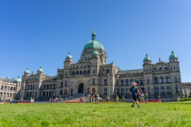 Butchart Gardens and Victoria Sightseeing Tour from Vancouver - Comfort, Timing, and What to Bring