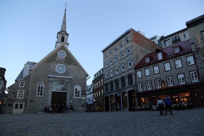 Combo Historical and Food Tour of Old Quebec - Hotel de Ville and Notre-Dame: history you can point at