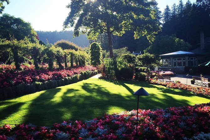 COMBO Victoria City Tour & Butchart Gardens & Entry Tix - The Victoria city loop: harbor views and picture stops