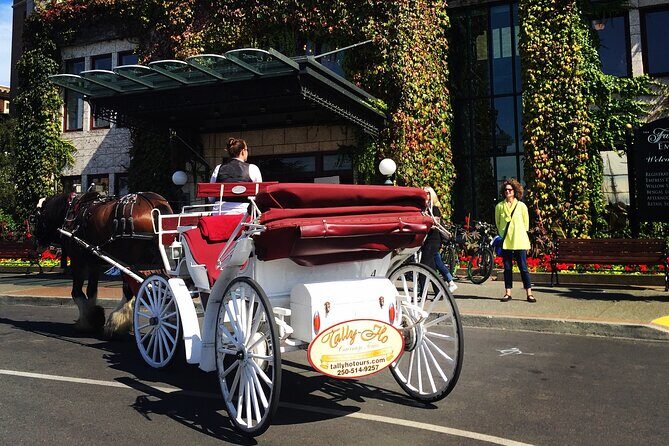 COMBO Victoria City Tour & Butchart Gardens & Entry Tix - Entering Butchart Gardens with timing and guidance