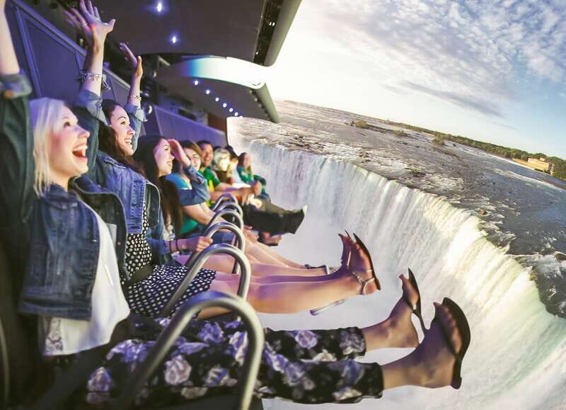 Flyover in Vancouver: An Immersive Flying Theatre Experience - Wind, mist, and scents: the 4D tricks that do the heavy lifting