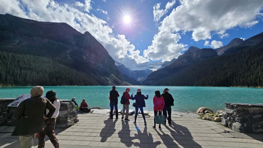 From Calgary/Banff: Moraine Lake & Lake Louise Half-Day Tour - Key things you’ll notice on this tour