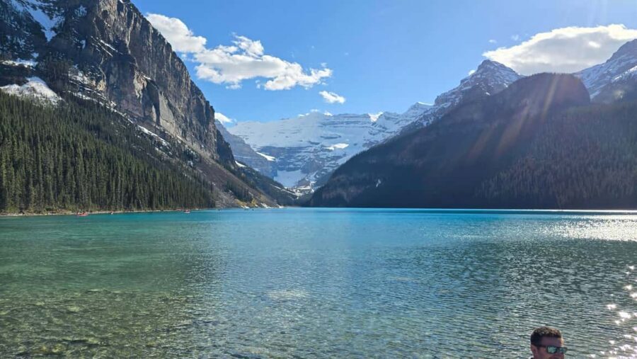 From Calgary/Banff: Moraine Lake & Lake Louise Half-Day Tour - Transportation comfort and restroom reality