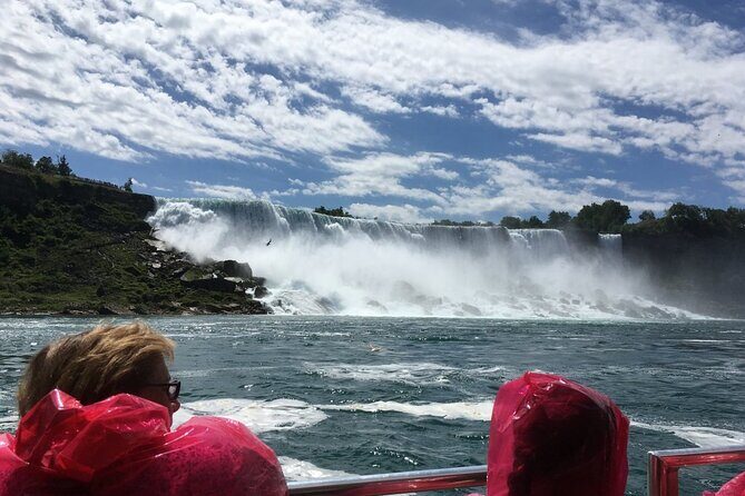 From Toronto: Niagara Falls Day Tour with Optional Boat Cruise - The coach ride: why this is the smart way to do Niagara