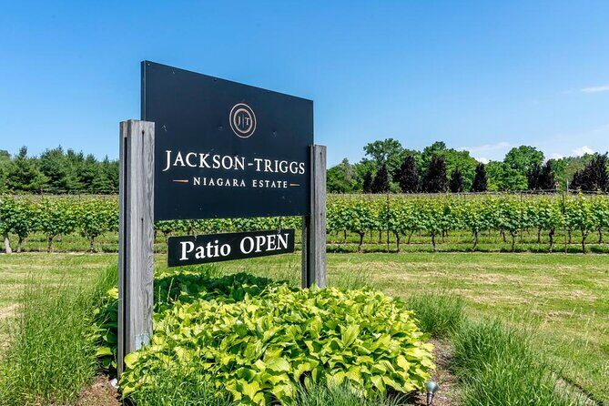 Full-Day Group Wine Tour (with cheese and charcuterie) in Niagara-on-the-Lake - Why Niagara-on-the-Lake is perfect for a 5-6 hour wine day
