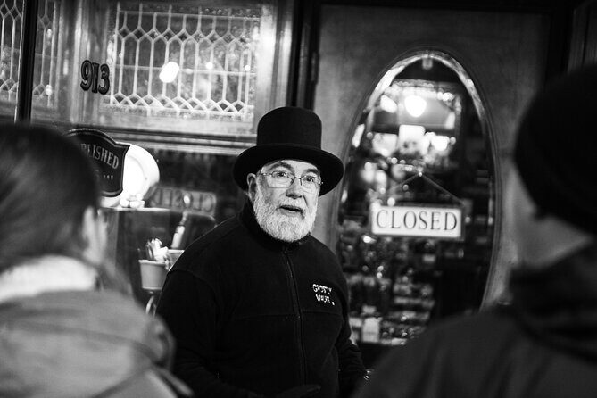 Ghostly Walking Tour in Victoria - The route experience: historic streets with a built-in narrative