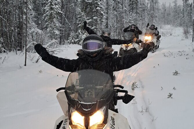 Guided Snowmobile Adventure - Getting ready: the 15-minute indoor start that makes beginners confident