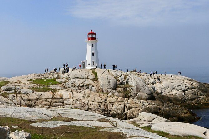 Halifax: Peggy's Cove tour - Crowds, Timing, and the Most Photographed Lighthouse in Nova Scotia