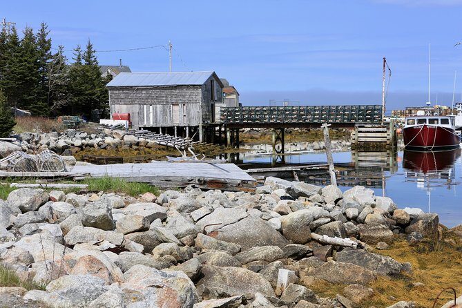 Halifax: Peggy's Cove tour - Peggy’s Cove Lighthouse and Seawall Time: Making the Two Hours Count