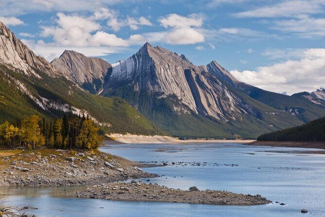 Jasper National Park Tour: Maligne Valley, Medicine Lake and Spirit Island - Key highlights (what makes this tour click)