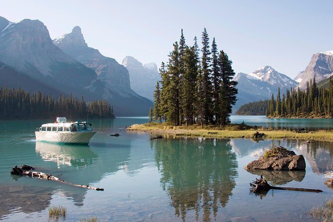 Jasper Wildlife & Sightseeing Tour with Maligne Lake Cruise - Key things to know before you go