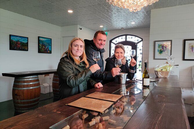 Kelowna Wine Tour by E-bike, Okanagan Valley Views and Lunch - How long it takes, how hard it feels, and what to bring