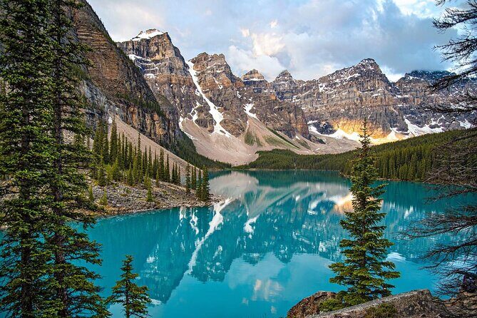 Lake Louise, Moraine Lake, Banff Tour from Calgary/Canmore/Banff - Surprise Corner, Bow Falls, and the Bow River Power Moment