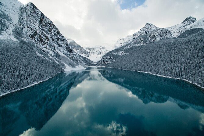 Lake Louise Moraine Lake Johnston Canyon 1.5h Half Day Tour - Lake Louise: emerald glacier views, and what changes in winter