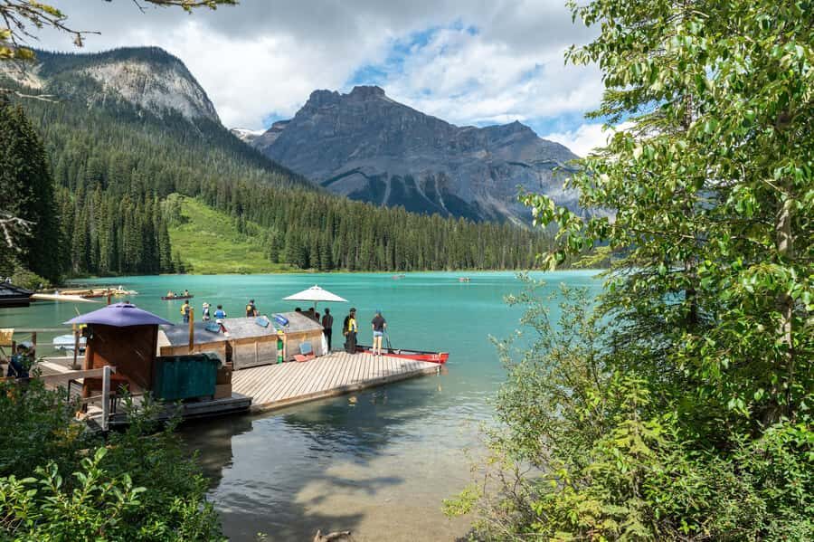 Lakes Moraine, Louise, Emerald, Johnston Canyon & Yoho Tour - Moraine Lake: Ten Peaks Views in Peak Season (and the Swap Plan If It’s Closed)