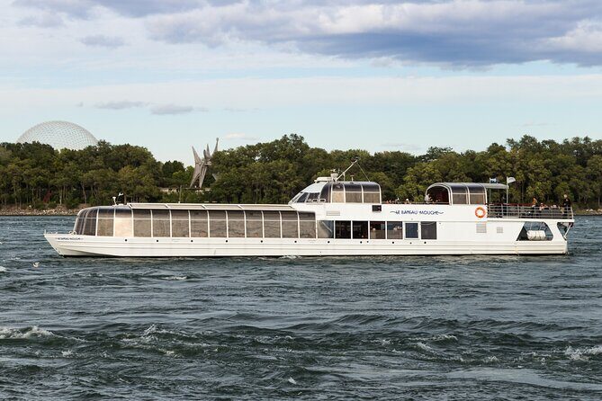 Le Bateau-Mouche Sightseeing Cruise in Montreal - Time on the Water: Why Duration Changes the Experience