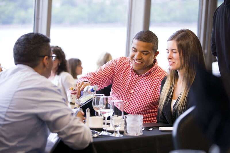 Montréal: 3 or 5-Course Dinner Cruise with DJ & Dancing - Should You Book This Montreal Dinner Cruise?