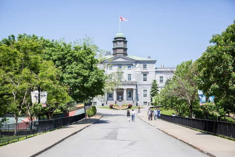 Montreal: Guided Bike Tour of City, Old Port & Plateau - La Fontaine Park, Plateau Streets, and the Route Toward Mont-Royal
