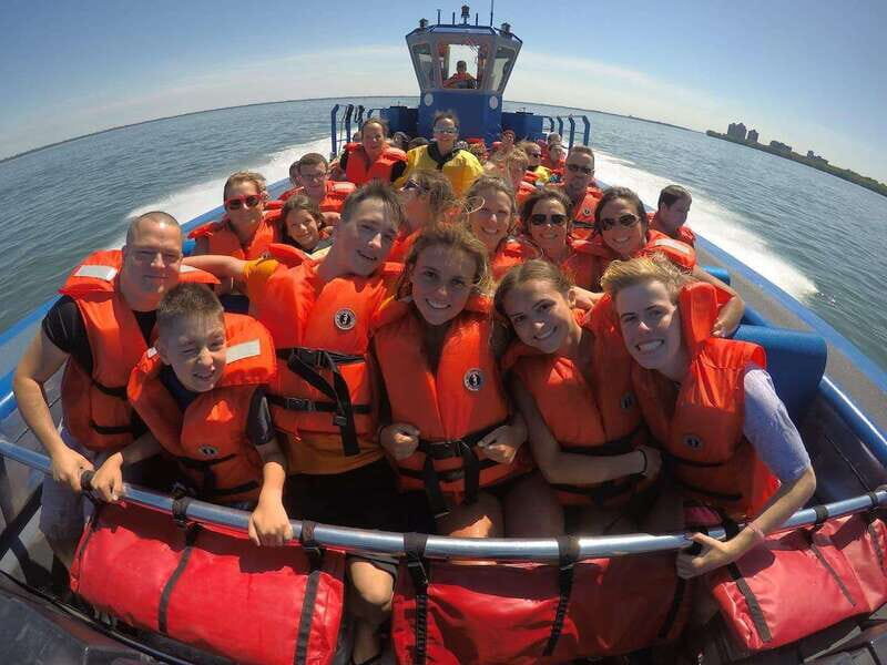 Montreal: Jet Boating on the Lachine Rapids - The Lachine Rapids moment: where the speed feels real