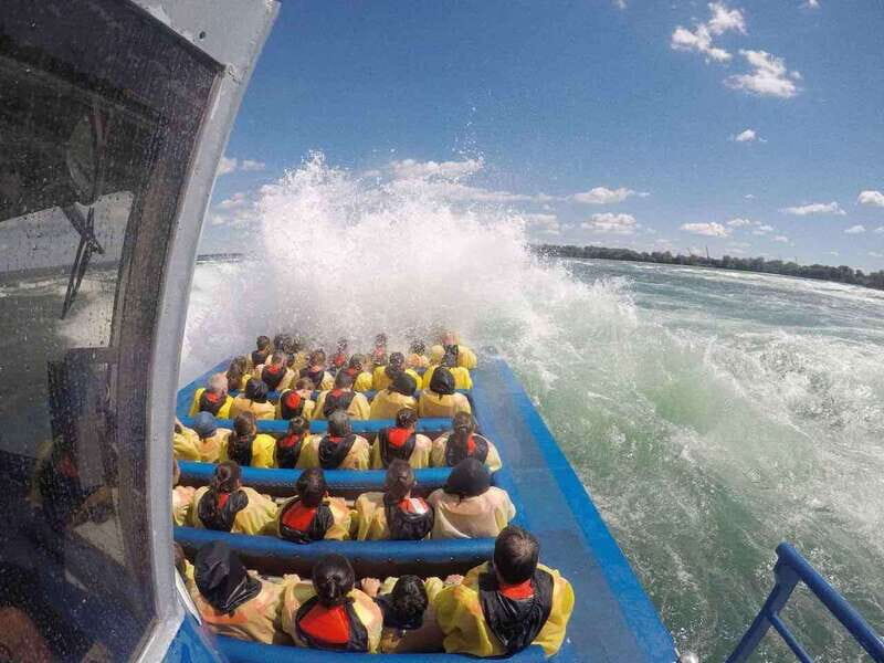 Montreal: Jet Boating on the Lachine Rapids - What to bring (and what the ticket already covers)