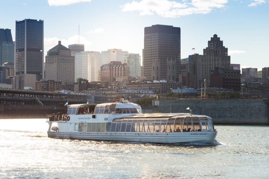Montreal: Le Bateau-Mouche St. Lawrence Sightseeing Cruise - Onboard bar and snacks: what to budget for