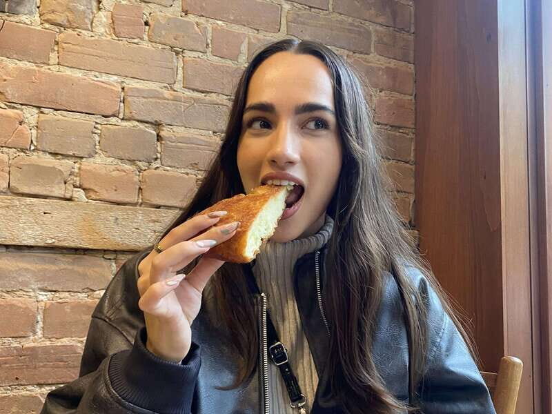 Montréal: Mile End Foodie Tour with Tasting - Sweet and savory balance, plus the desserts that actually matter