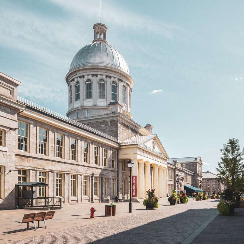 Montreal: Old Montreal Guided Walking Tour - Two hours in Old Montreal: how the pace keeps it worth it