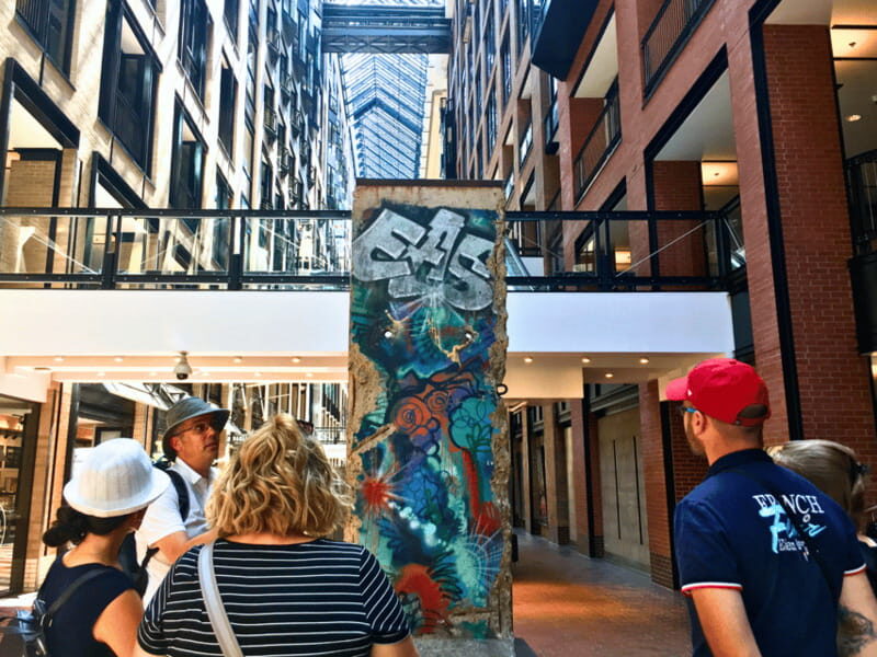 Montréal: Old Town Small Group Guided Walking Tour - Price and value: what $51 buys in Old Montréal