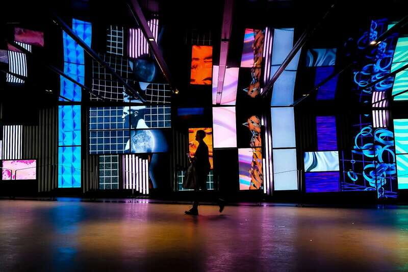 Montreal: RESO Underground City and Downtown Walking Tour - Why the RESO network is more than a winter shortcut