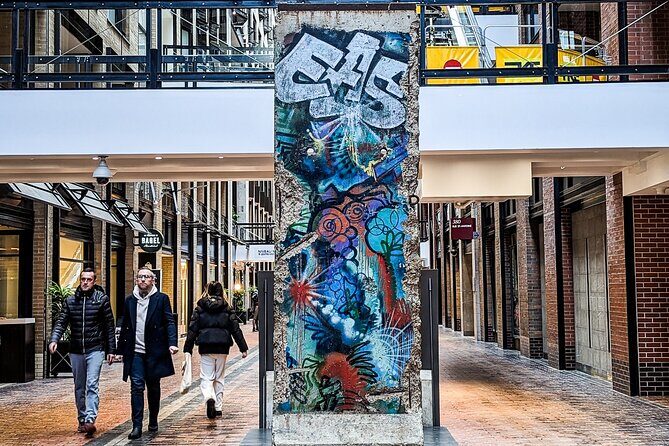 Montreal RESO Underground City + Downtown Tour by MTL Detours - Why the small-group size is more than a comfort perk